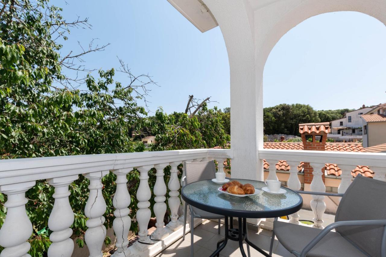 Villa Lucija ペシュチャーナ・ウヴァラ エクステリア 写真